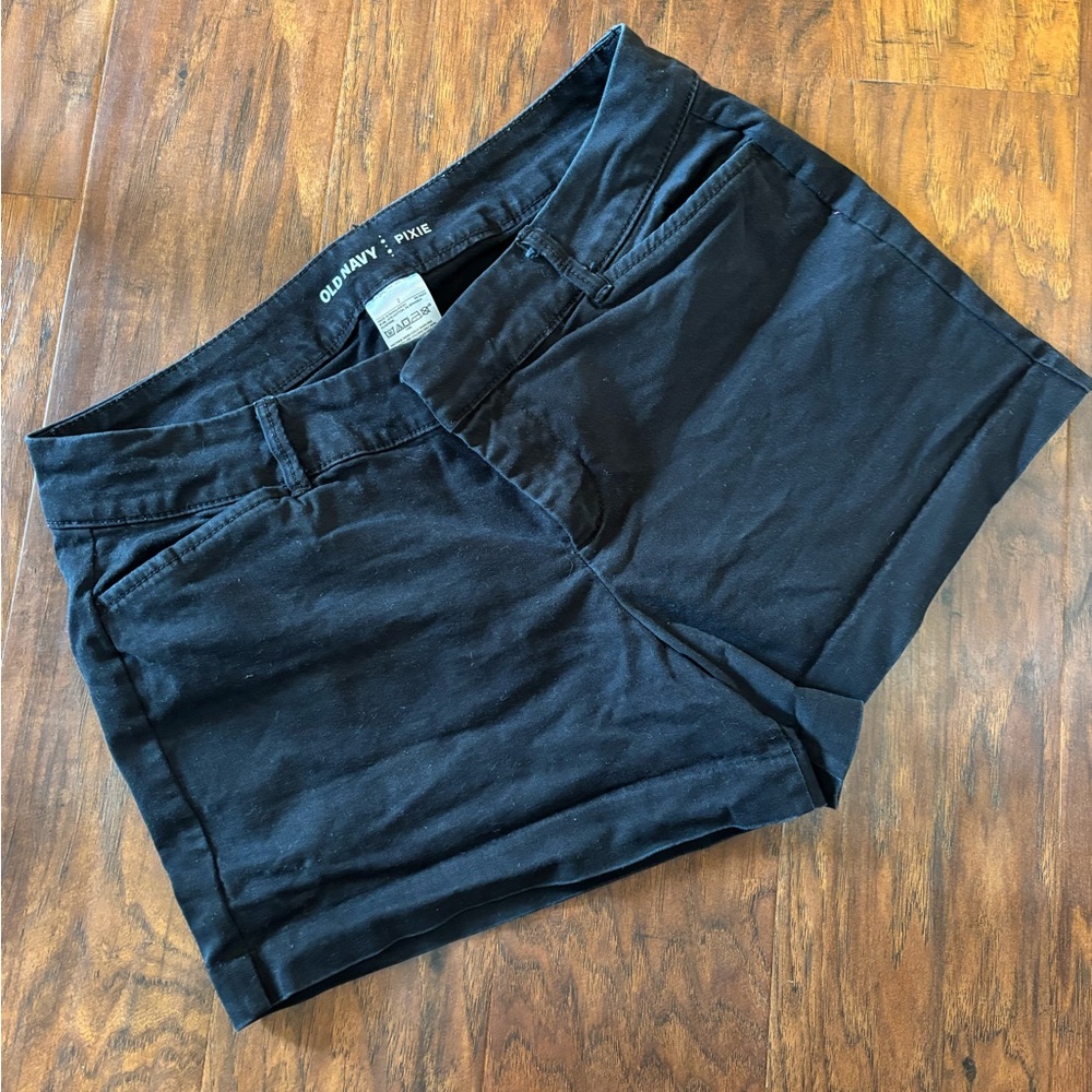 Old Navy Black Pixie Shorts Size 2